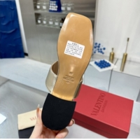 Discount Fashion Valentino Vlogo Signature Flat Thong Slides Sandal in Calfskin Gold 0902064