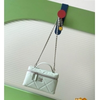 Inexpensive Chanel Grained Shiny Calfskin Vanity Case with Chain and Top Handle AP4936 Light Green/Silver 2025