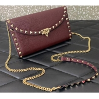 Good Looking Valentino Rockstud Wallet with Chain in Grainy Calfskin 059 Burgundy 2024