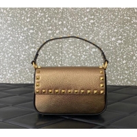 Good Taste Valentino Rockstud Grainy Calfskin Pouch Mini Bag VLTN077 Gold 2024