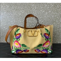 Promotional Valentino VLogo Signature Medium Shopping bag in raffia starw with floral embroidery 0880 Beige/Multicolor 2