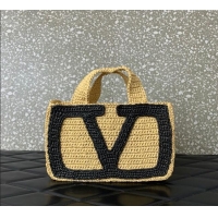 Trendy Design Valentino Viva Superstar Crochet Small Shopping Bag in Raffia Straw 0110S Beige/Black 2025