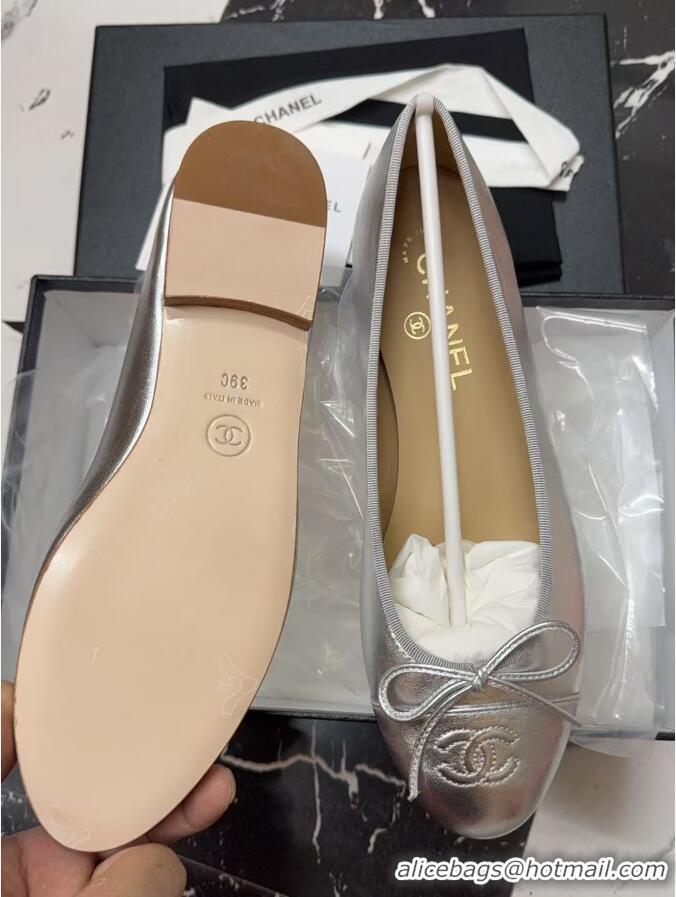 ​Shop Discount Chanel Metallic Leather CC Cap Toe Ballet Flats 67518 Silver