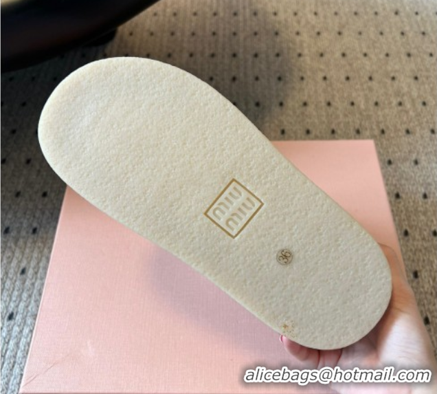 Luxurious Miu Miu Suede and Shearling Snow Ankle Boots Beige2 2025 5T515E 1024119