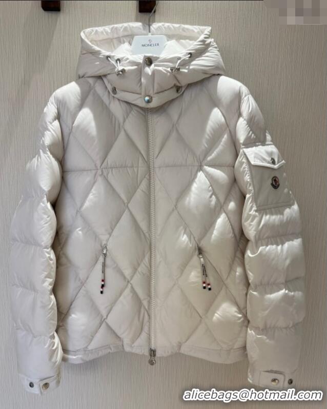 Original Cheap Moncler Quilted Down Jacket M091851 White 2025