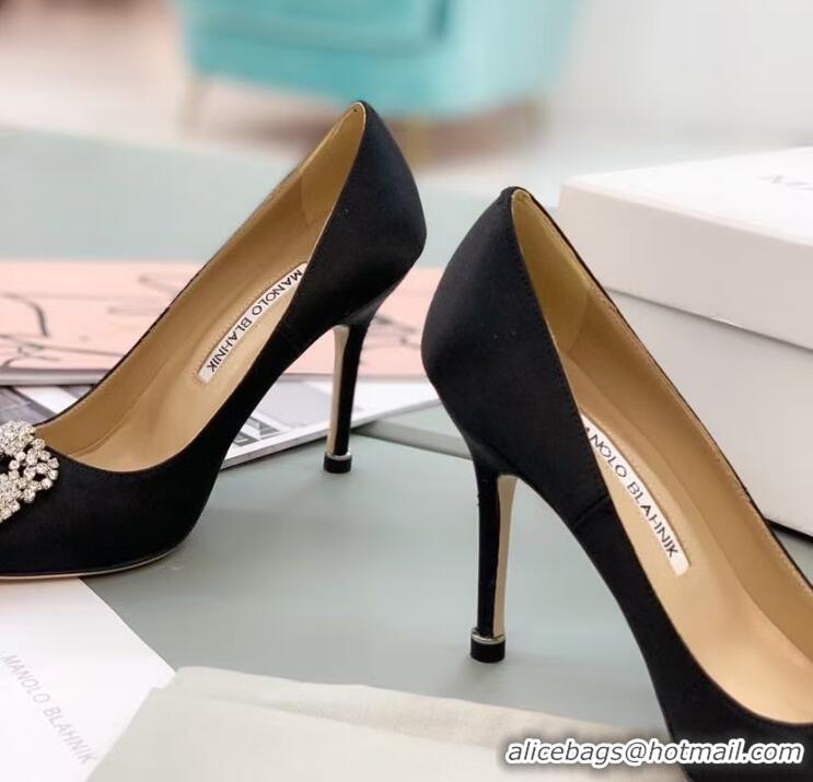 ​High Quality Manolo Blahnik Hangisi Satin Pumps 7cm with Silver Buckle 1225019 Black