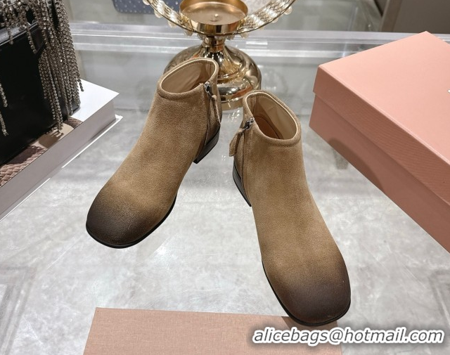 Luxury Miu Miu Fumé Suede Flat Ankle Booties Beige 5T519E 1024131