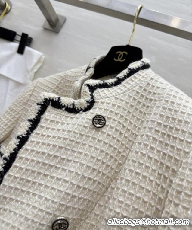 Luxury Cheap Chanel Tweed Jacket CH92520 Beige 2025