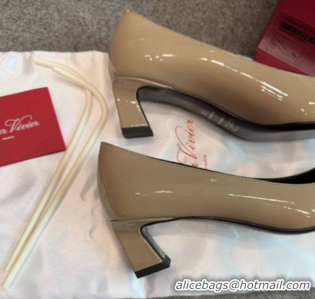 Pretty Style Roger Vivier Trompette Pumps 4.5cm in Patent Leather with Buckle Grey 1030080