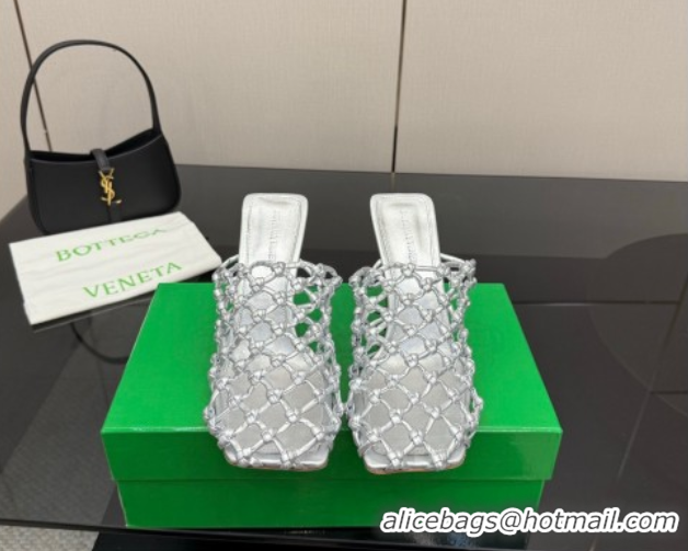 Stylish Bottega Veneta Riva Heel Mules 9cm in Woven Knotted Leather with Frog Charm Silver 50823002