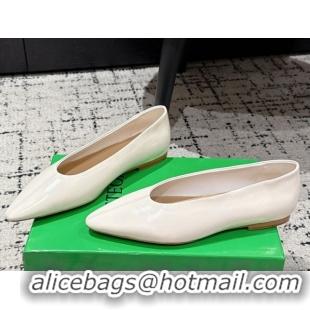 Purchase Bottega Veneta Sofia Ballerinas Flat in Shiny Calfskin Leather White 50823021