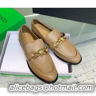 Sumptuous Bottega Veneta Astaire Loafers in Calfskin Leather with Knot Beige/Gold 0823036