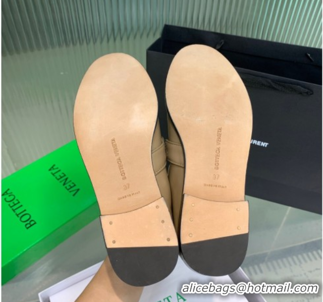 Sumptuous Bottega Veneta Astaire Loafers in Calfskin Leather with One-Tone Knot Beige 0823040