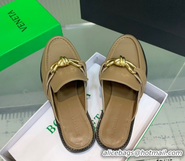 Good Quality Bottega Veneta Astaire Flat Mules in Calfskin Leather with Knot Beige/Gold 0823045