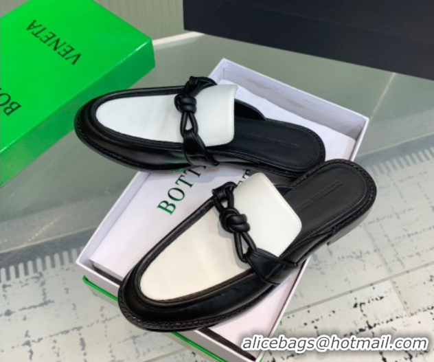 Stylish Bottega Veneta Astaire Flat Mules in Calfskin Leather with One-Tone Knot Black/White 0823048