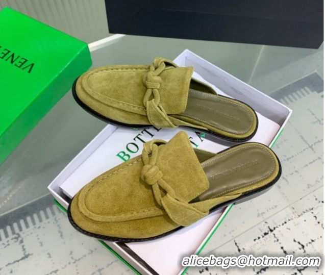 Purchase Bottega Veneta Astaire Flat Mules in Suede with One-Tone Knot Green 0823051