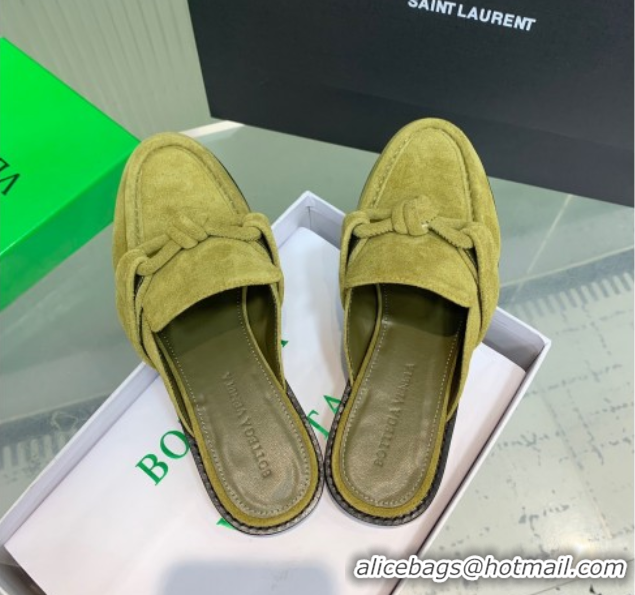Purchase Bottega Veneta Astaire Flat Mules in Suede with One-Tone Knot Green 0823051