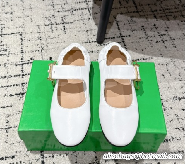 Sumptuous Bottega Veneta Astaire Mary-Jane Ballerinas Flat in Lambskin Leather with Rabbit Shaped Buckle White 0823056