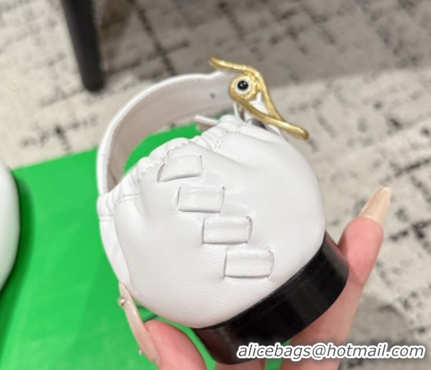 Sumptuous Bottega Veneta Astaire Mary-Jane Ballerinas Flat in Lambskin Leather with Rabbit Shaped Buckle White 0823056