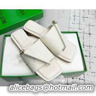 Top Grade Bottega Veneta Solstice Flat Thong Slides Sandal in Calfskin Leather White 0823064