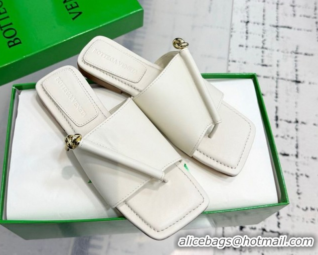 Top Grade Bottega Veneta Solstice Flat Thong Slides Sandal in Calfskin Leather White 0823064