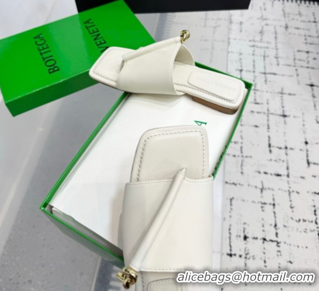 Top Grade Bottega Veneta Solstice Flat Thong Slides Sandal in Calfskin Leather White 0823064