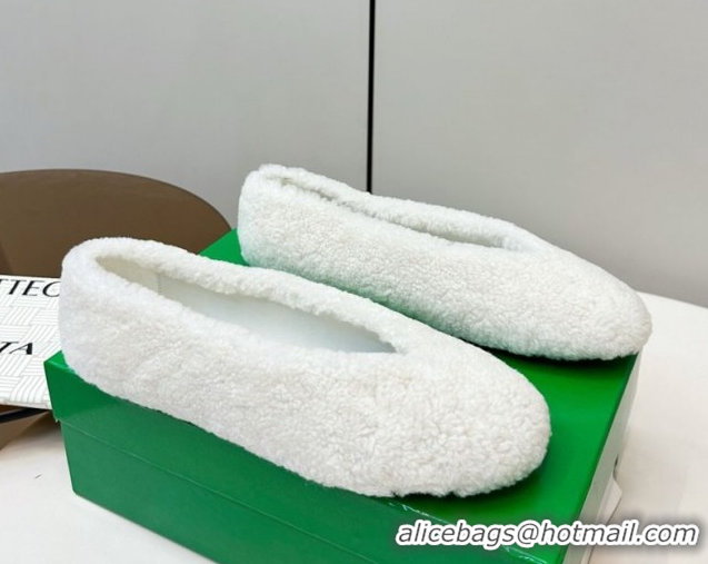 Low Price Bottega Veneta Rosa Ballerina Flat in Shearling White 1027150