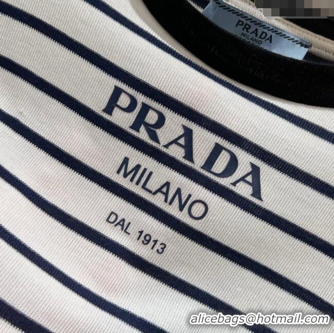 Buy Fashionable Prada T-shirt P82112 2025