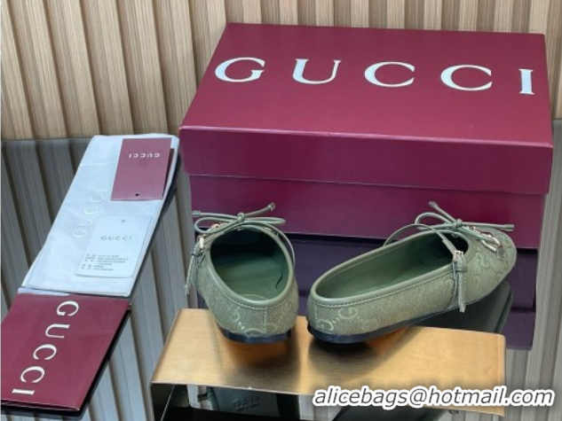 Sophisticated Gucci Horsebit Flat Mules in GG Canvas Green 1021069