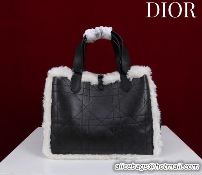 Famous Brand Dior DiorAlps Medium Toujours Tote Bag in Black Macrocannage Crinkled Calfskin and White Merino Wool D2040 
