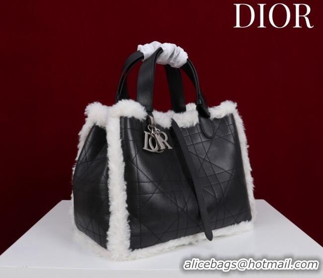 Famous Brand Dior DiorAlps Medium Toujours Tote Bag in Black Macrocannage Crinkled Calfskin and White Merino Wool D2040 