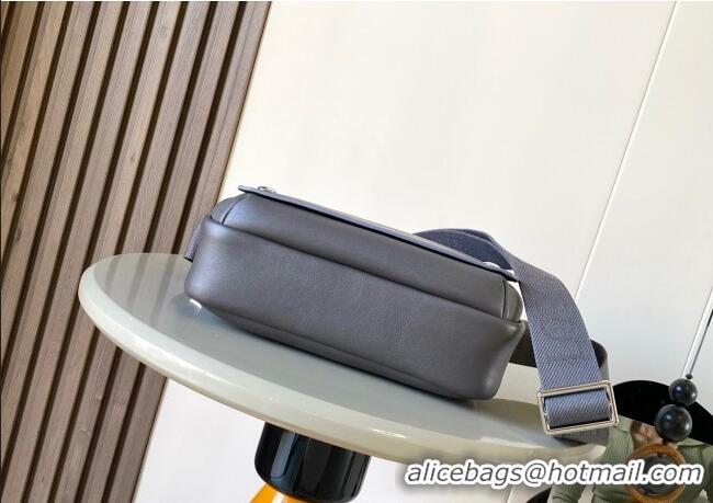 Modern Classic Loewe Medium Pebble messenger bag in smooth calfskin 9094 Grey 2025