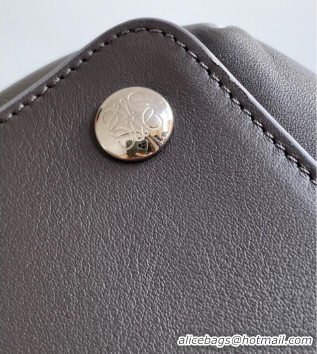 Modern Classic Loewe Medium Pebble messenger bag in smooth calfskin 9094 Grey 2025