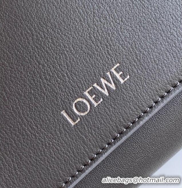 Modern Classic Loewe Medium Pebble messenger bag in smooth calfskin 9094 Grey 2025