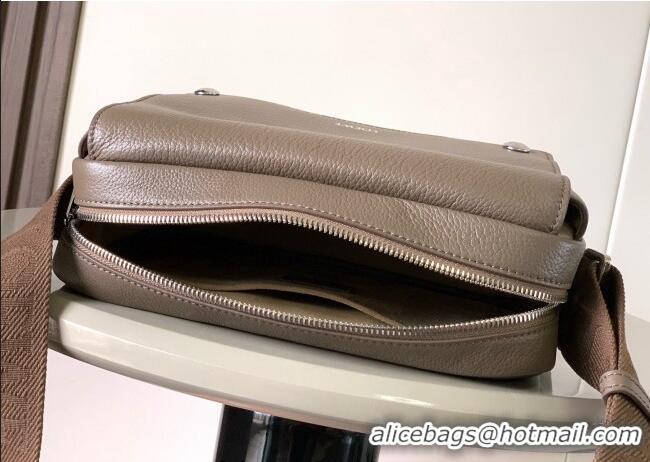 Big Discount Loewe Medium Pebble messenger bag in supple grained calfskin 9094 Moss Green 2025