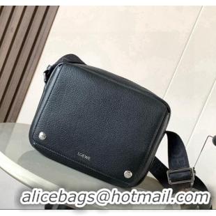 Buy Classic Loewe Medium Pebble messenger bag in supple grained calfskin 9094 Black 2025