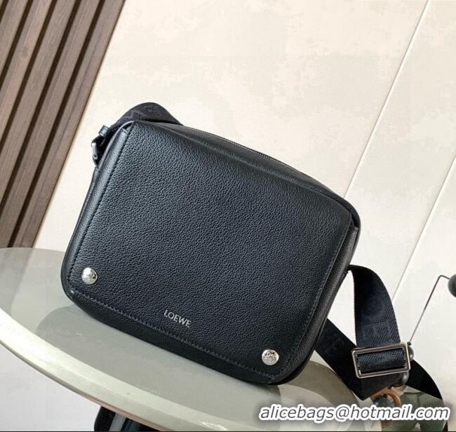 Buy Classic Loewe Medium Pebble messenger bag in supple grained calfskin 9094 Black 2025