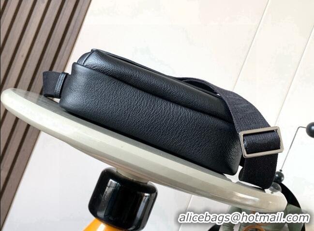 Buy Classic Loewe Medium Pebble messenger bag in supple grained calfskin 9094 Black 2025