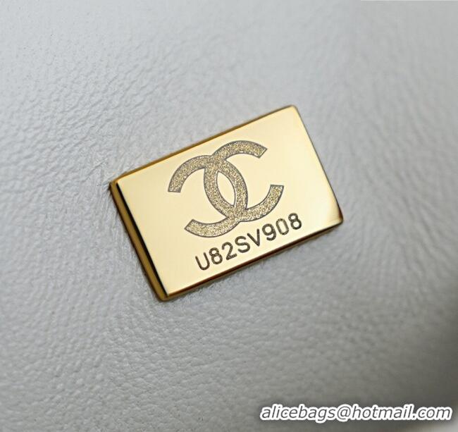 Good Taste Chanel Calfskin Leather Hobo Bag CH112703 White 2025