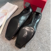 Good Looking Roger Vivier Trompette Pumps 4.5cm in Calf Leather with Buckle Black 1030074