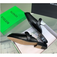 Stylish Bottega Veneta Astaire Flat Mules in Calfskin Leather with One-Tone Knot Black/White 0823048