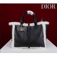 Famous Brand Dior DiorAlps Medium Toujours Tote Bag in Black Macrocannage Crinkled Calfskin and White Merino Wool D2040 