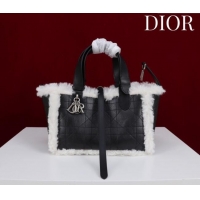 Shop Fashion Dior DiorAlps Small Toujours Tote Bag in Black Macrocannage Crinkled Calfskin and White Merino Wool D2041 2