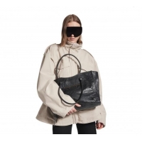 Promotional Balenciaga Le City Tote Bag Medium in Arena Storico Lambskin 1029 Black 2025