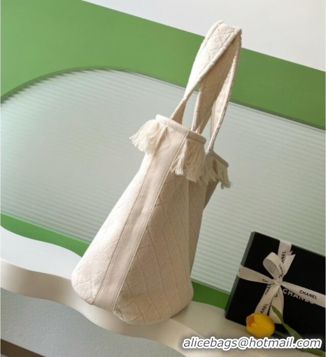 Famous Brand Chanel Coco Beach Bag A7567 White 2025