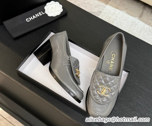 Big Discount Chanel Shiny Lambskin Pumps with CC Foldover Grey 2025 G46692 1031121