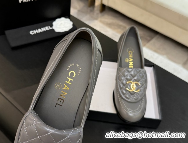 Big Discount Chanel Shiny Lambskin Pumps with CC Foldover Grey 2025 G46692 1031121