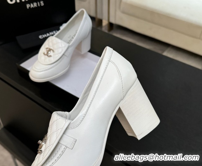 Stylish Chanel Lambskin Leather Pumps with CC Foldover White/Silver 2025 G46692 1031125