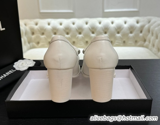 Stylish Chanel Lambskin Leather Pumps with CC Foldover White/Silver 2025 G46692 1031125