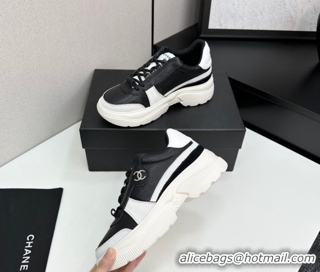 Shop Duplicate Chanel Calfskin Leather and Suede Platform Sneakers Black/White 19 2025 CH110102 1101019